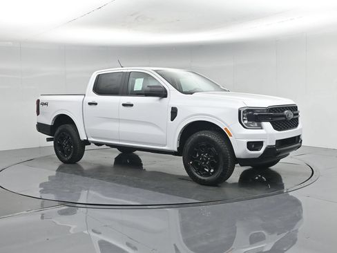 New 2026 Ford Ranger XLT w/ Black Appearance Package AWD/4WD image 22
