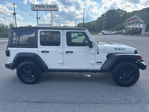 Used 2021 Jeep Wrangler Unlimited Sport AWD/4WD image 2