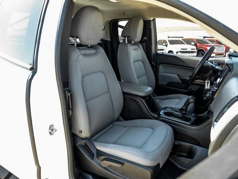 Used 2019 Chevrolet Colorado W/T RWD image 30