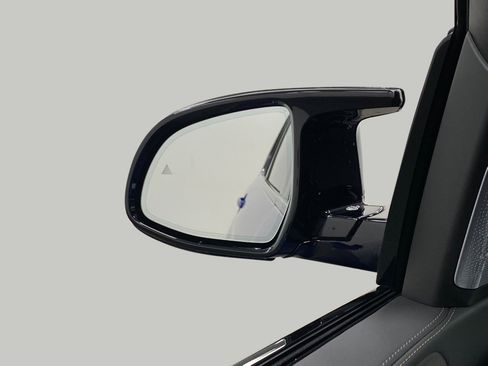 New 2026 BMW X7 M60i image 22