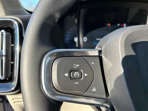 New 2026 Volvo XC40 B5 Ultra w/ Climate Package image 13