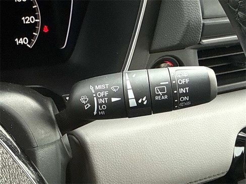 Used 2025 Honda Pilot Touring image 26