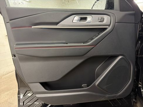 New 2026 Ford Explorer ST-Line w/ ST-Line Street Pack RWD image 15