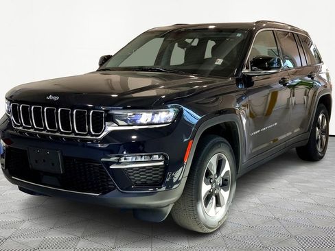 Used 2023 Jeep Grand Cherokee 4WD 4xe image 3