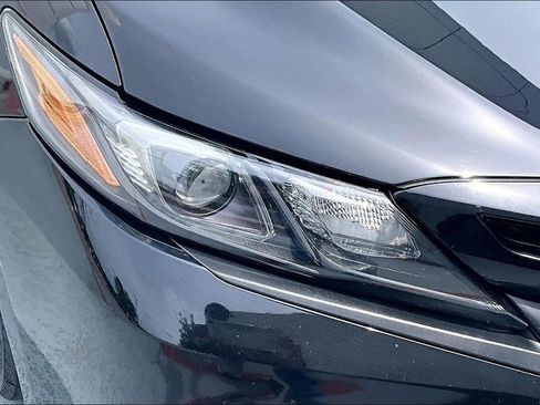Used 2021 Toyota Camry SE FWD image 30