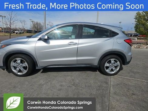 Used 2016 Honda HR-V LX image 5