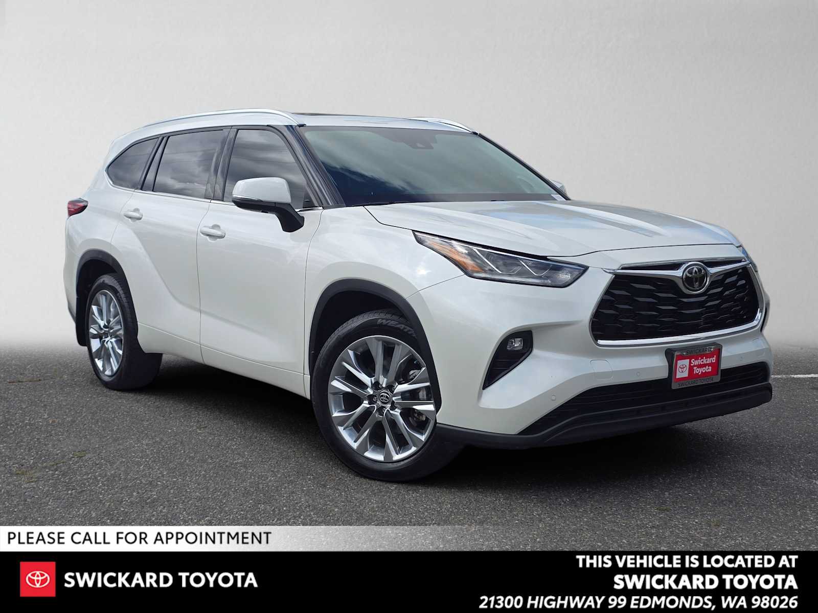 Used 2021 Toyota Highlander Limited AWD/4WD image 1