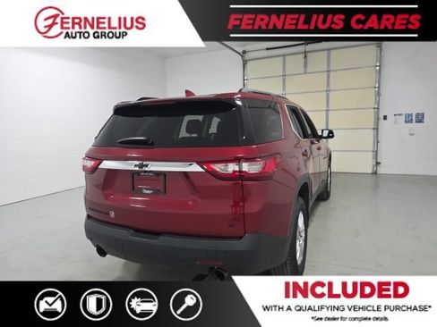 Used 2020 Chevrolet Traverse LT w/ Driver Confidence II Package AWD/4WD image 4