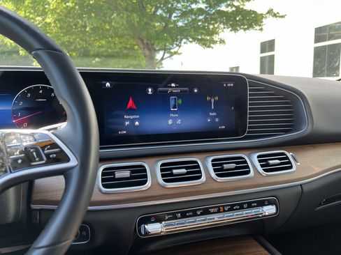 Used 2025 Mercedes-Benz GLE 350 4MATIC image 31