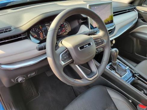 Used 2023 Jeep Compass Limited AWD/4WD image 10