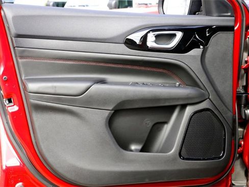 New 2026 Jeep Compass Trailhawk image 16