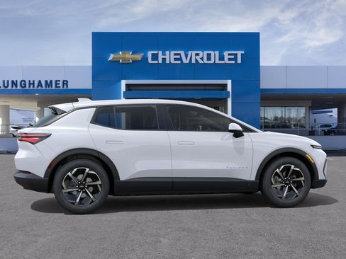 New 2026 Chevrolet Equinox EV LT w/ Comfort Package FWD image 29