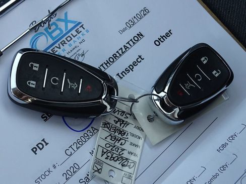 Used 2020 Chevrolet Traverse LT image 12