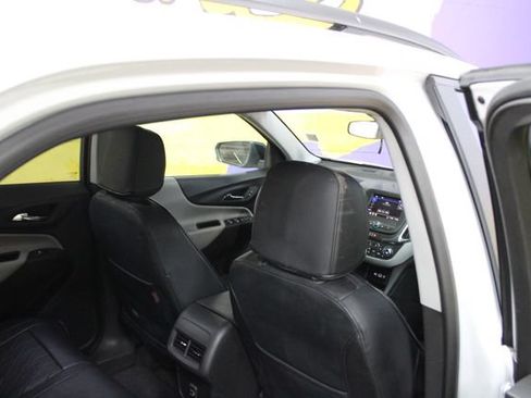 Used 2022 Chevrolet Equinox LT FWD image 10