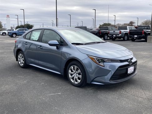 New 2026 Toyota Corolla LE image 3