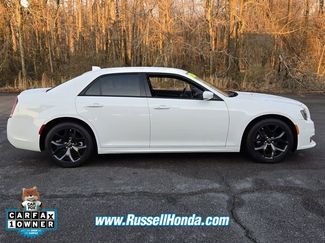 Used 2023 Chrysler 300 Touring L video 2
