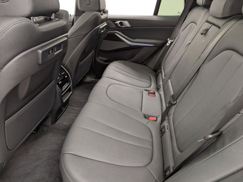 Used 2021 BMW X5 xDrive40i w/ Premium Package image 15