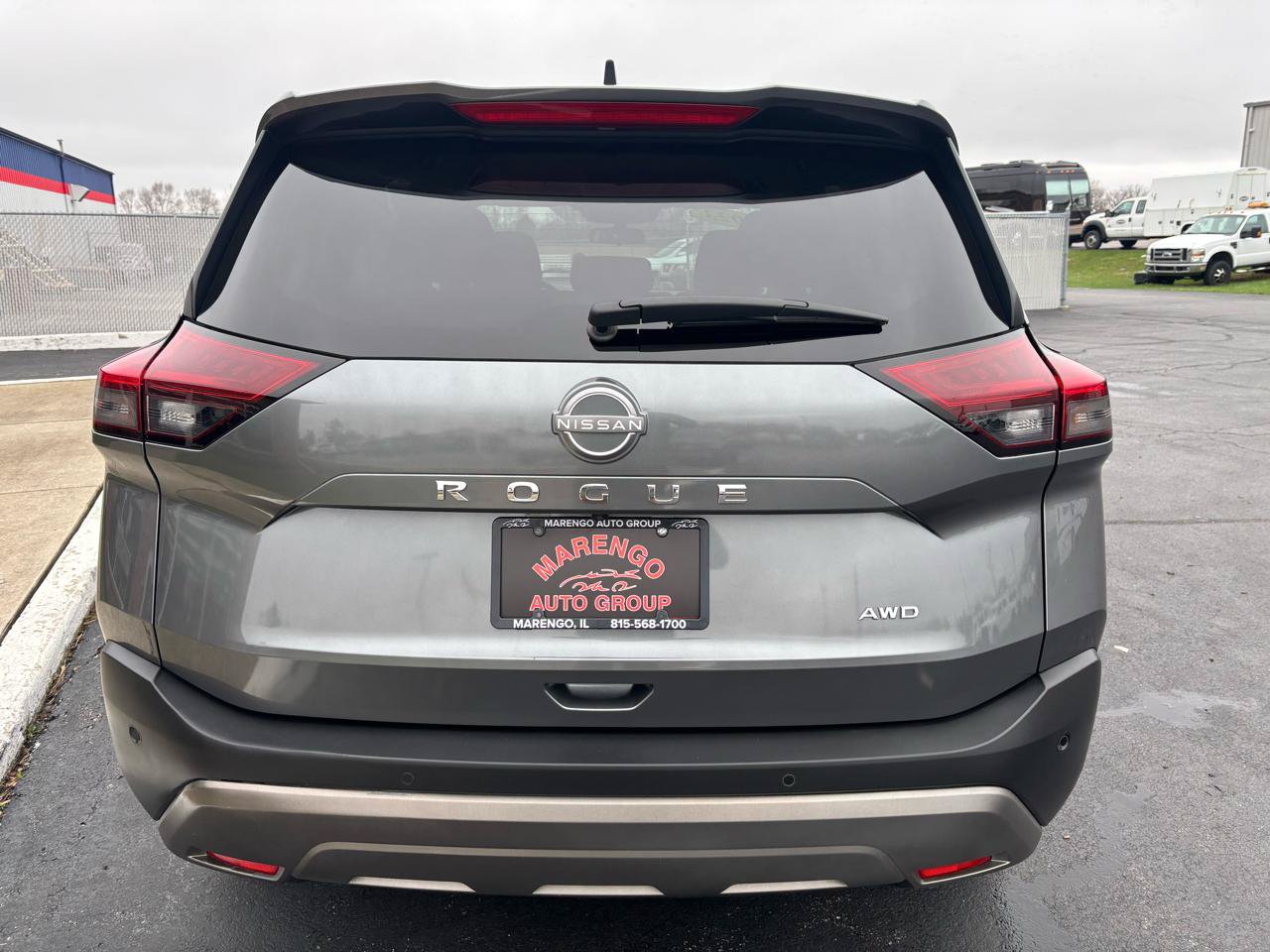 Used 2023 Nissan Rogue S AWD/4WD image 4
