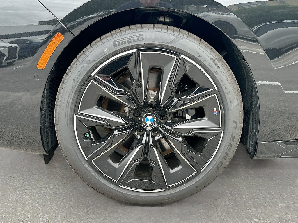 Used 2026 BMW 760i xDrive AWD/4WD image 34