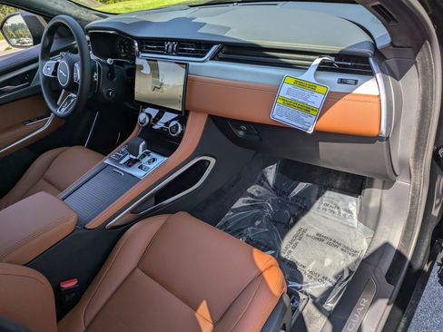 New 2026 Jaguar F-PACE R-Dynamic S image 30