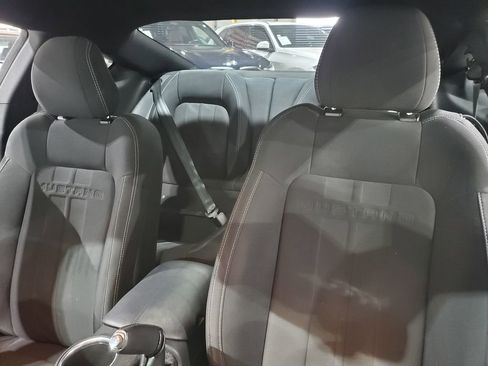Used 2019 Ford Mustang Coupe image 31