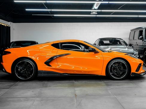 Used 2022 Chevrolet Corvette Stingray Premium Cpe w/ Z51 Performance Package image 11