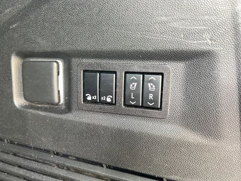 Used 2023 Chevrolet Tahoe High Country w/ Advanced Technology Package AWD/4WD image 31