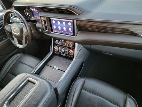 Used 2021 GMC Yukon XL Denali w/ Denali Ultimate Package image 37