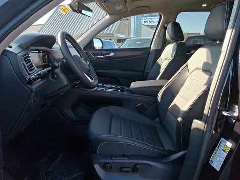 New 2026 Volkswagen Atlas SEL image 9