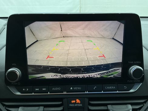 Used 2022 Nissan Altima 2.5 SV FWD image 34