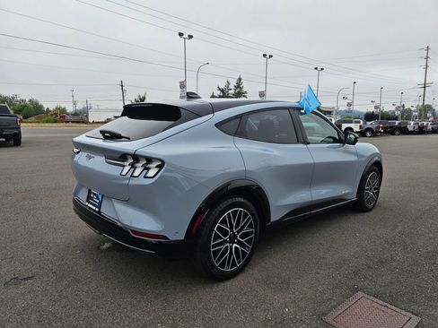 Certified 2024 Ford Mustang Mach-E Premium image 6