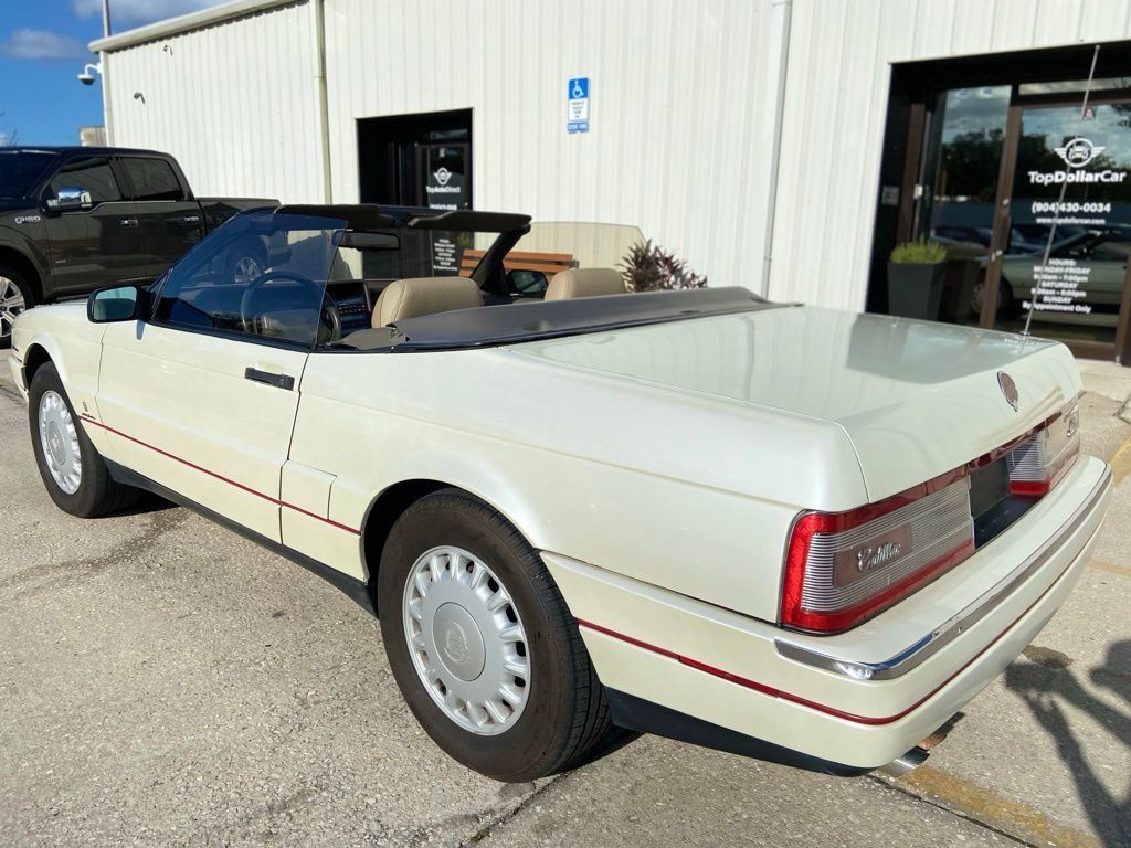 Used 1993 Cadillac Allante FWD image 15