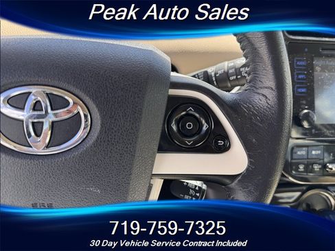 Used 2016 Toyota Prius Three FWD image 17