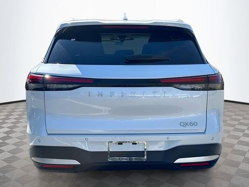 Used 2026 INFINITI QX60 Luxe w/ Cargo Package FWD image 7