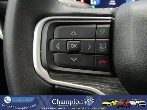 Used 2023 Jeep Wagoneer L Series II AWD/4WD image 33