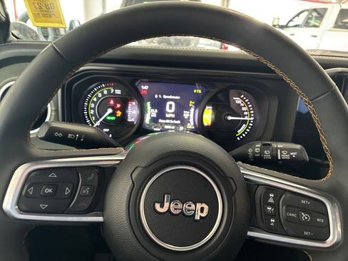 Used 2024 Jeep Wrangler High Altitude AWD/4WD image 66