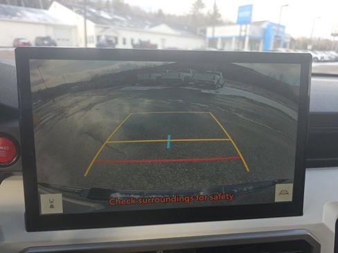 Used 2024 Toyota Tacoma TRD Sport w/ TRD Sport Upgrade Package image 14