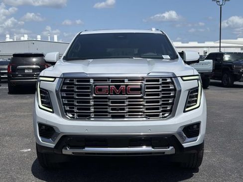 New 2026 GMC Yukon XL Denali w/ Denali Reserve Package AWD/4WD image 8