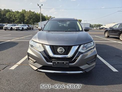 Used 2019 Nissan Rogue S w/ Special Edition Package FWD image 2