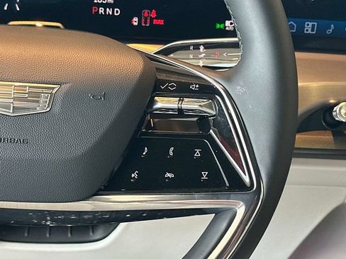 New 2026 Cadillac Vistiq Luxury w/ LPO, Floor Liner Package AWD/4WD image 6