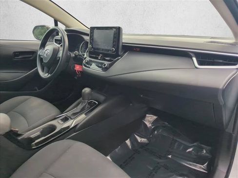 Used 2022 Toyota Corolla LE FWD image 27