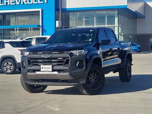 Used 2023 Chevrolet Colorado Trail Boss w/ Technology Package image 4