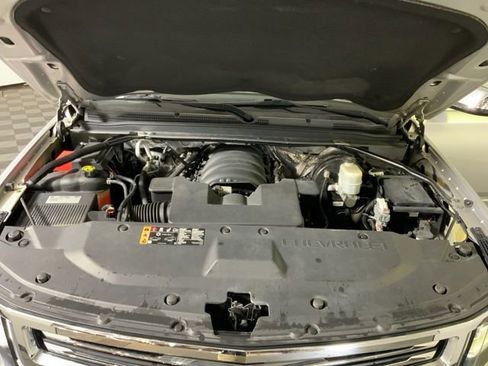 Used 2017 Chevrolet Suburban Premier AWD/4WD image 42