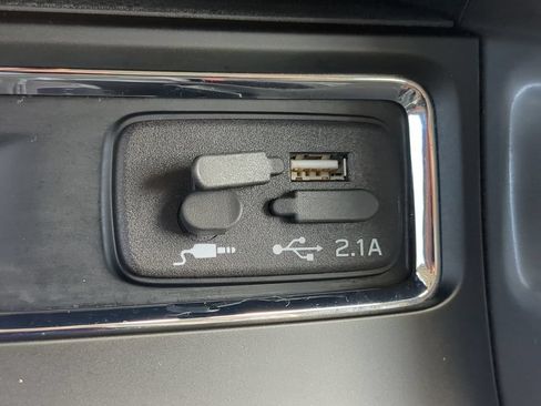 Used 2019 Subaru Ascent Premium AWD/4WD image 23