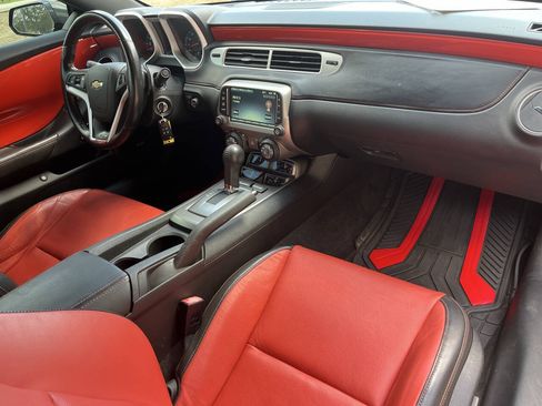 Used 2015 Chevrolet Camaro SS RWD image 11