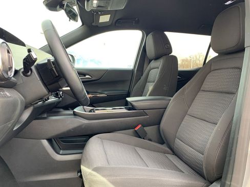 Used 2025 Chevrolet Equinox LT image 25