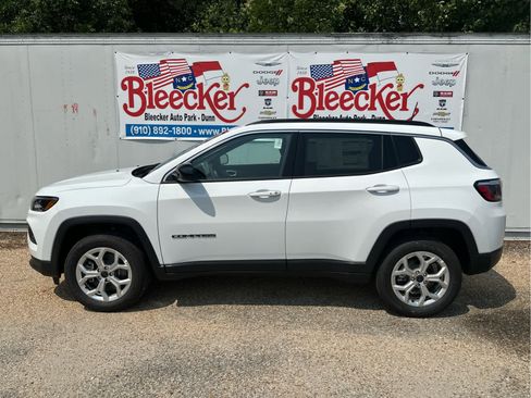 New 2025 Jeep Compass Latitude w/ Convenience Group image 7