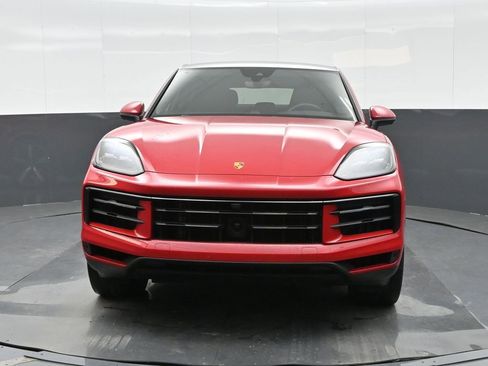 Certified 2024 Porsche Cayenne Coupe image 12