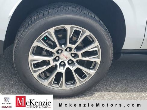 New 2026 GMC Yukon XL Denali w/ Denali Reserve Package AWD/4WD image 35