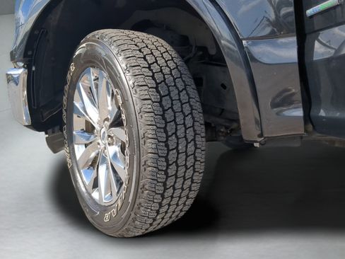 Used 2015 Ford F150 Lariat w/ Equipment Group 502A Luxury image 66